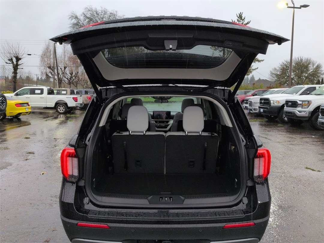 2026 Ford Explorer Active - Image 26