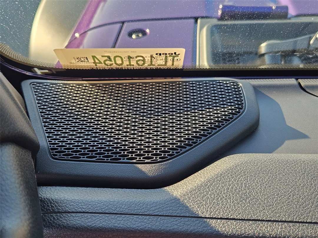 2026 Jeep Gladiator Sport - Image 12