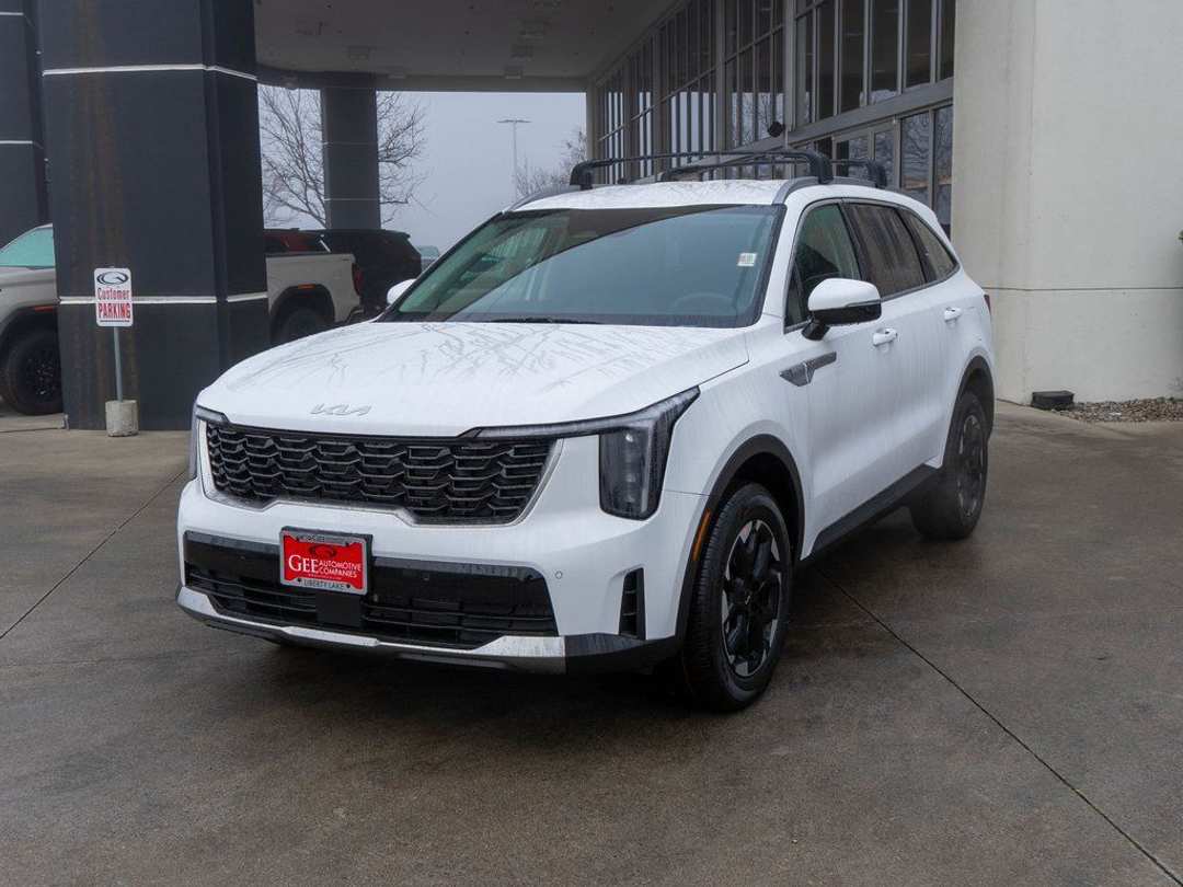 2026 Kia Sorento S - Image 3