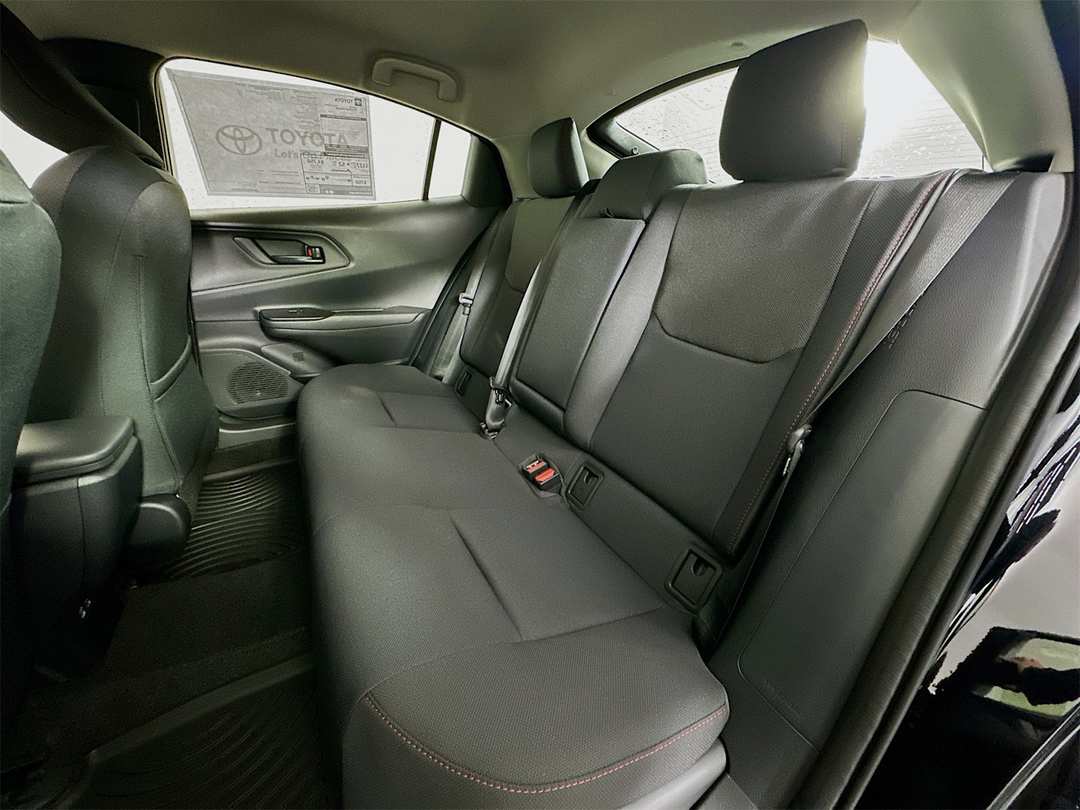 2026 Toyota Prius SE - Image 23