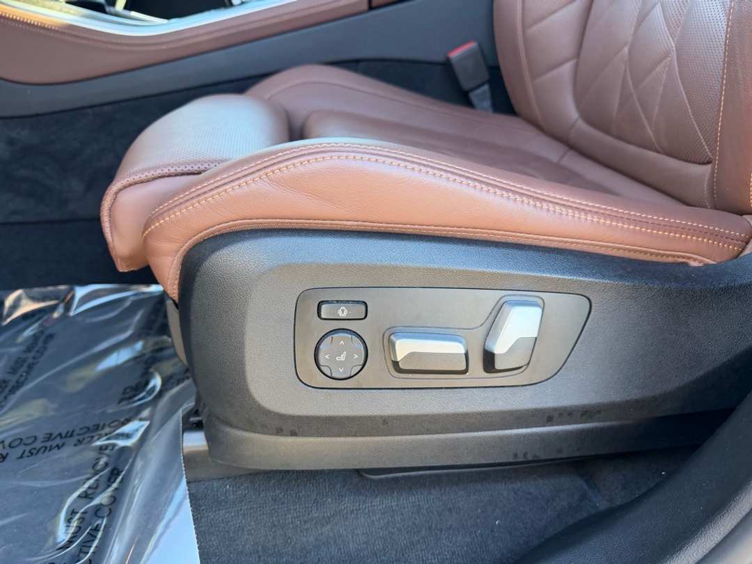 2023 BMW X5 xDrive45e - Image 15