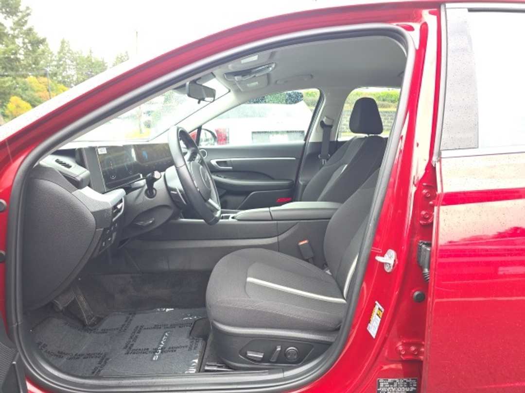 2025 Hyundai Sonata SEL - Image 7