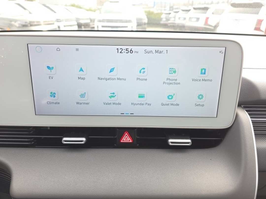 2023 Hyundai Ioniq 5 SE - Image 16