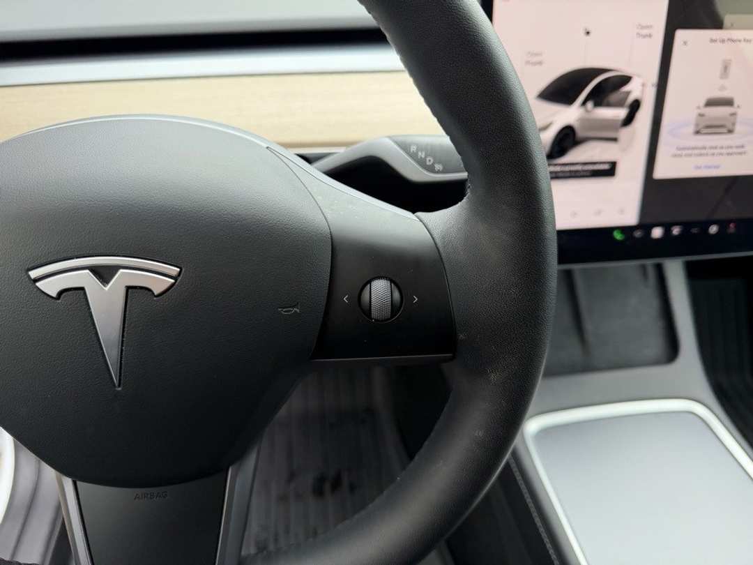 2022 Tesla Model Y Performance - Image 19