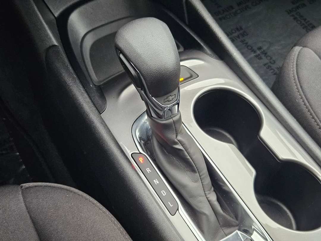 2025 Chevrolet Malibu LS - Image 18