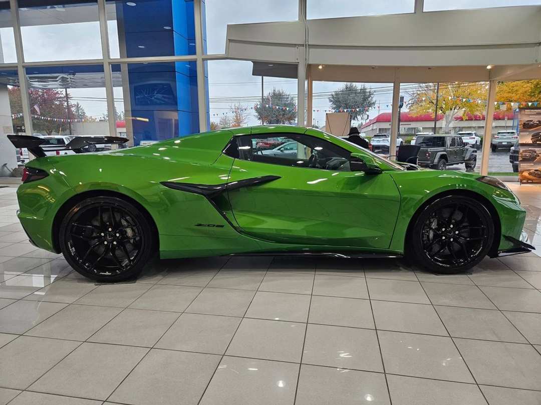 2026 Chevrolet Corvette Z06 - Image 7