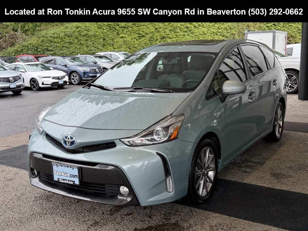 2015 Toyota Prius V Five - Image 4