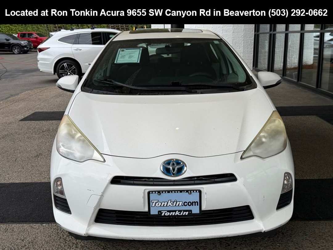 2013 Toyota Prius C Three - Image 3