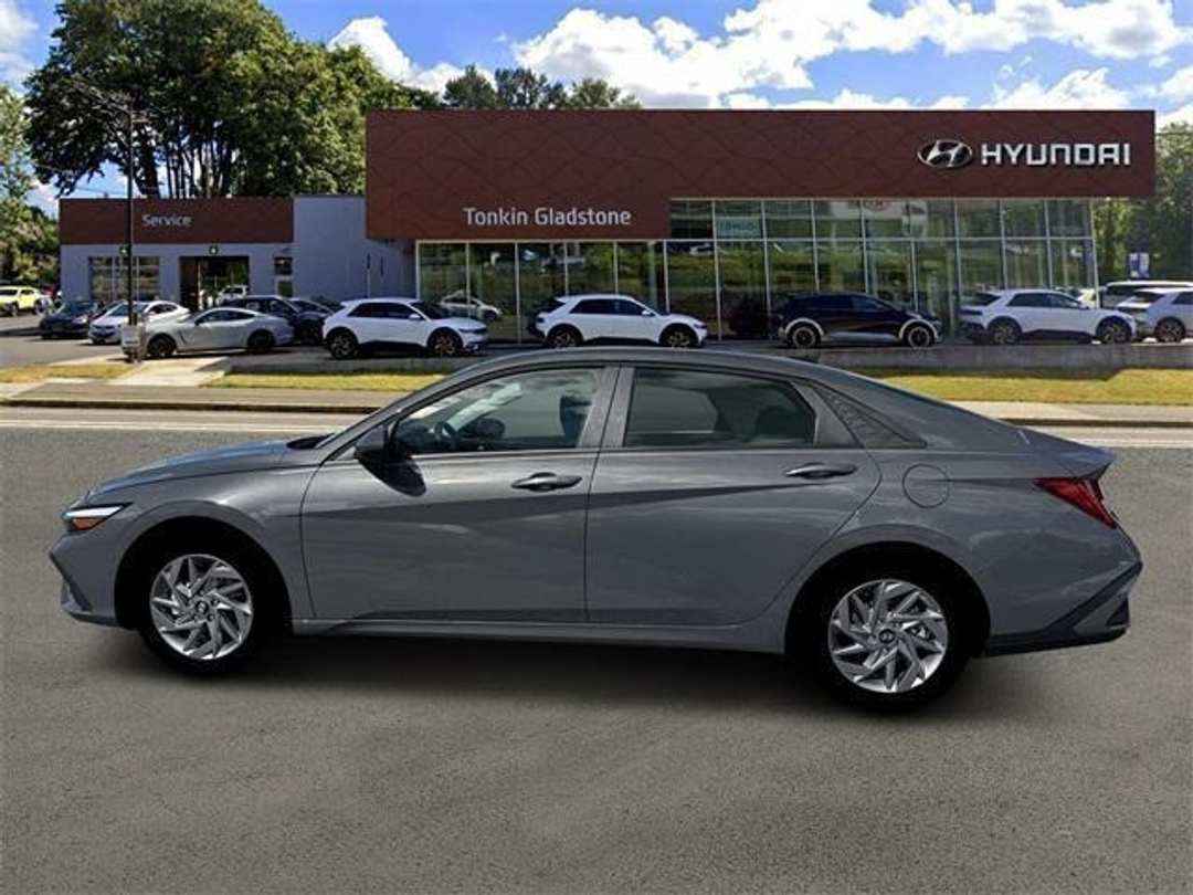 2026 Hyundai Elantra Blue - Image 3