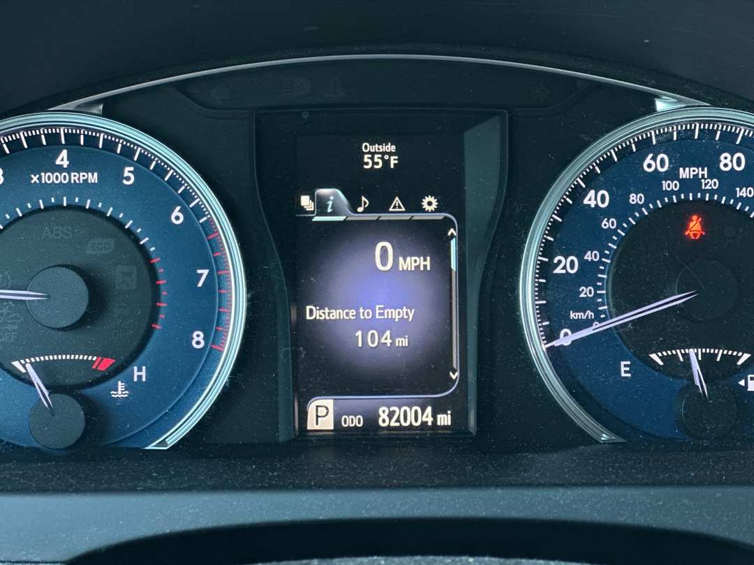 2015 Toyota Camry - Image 24