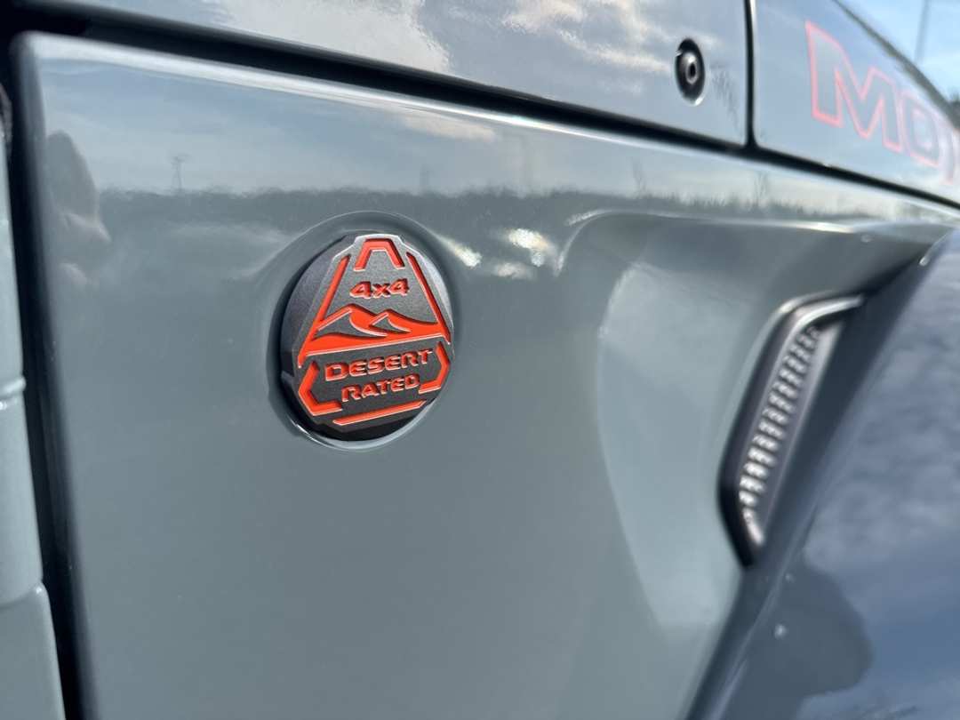 2026 Jeep Gladiator Mojave - Image 11