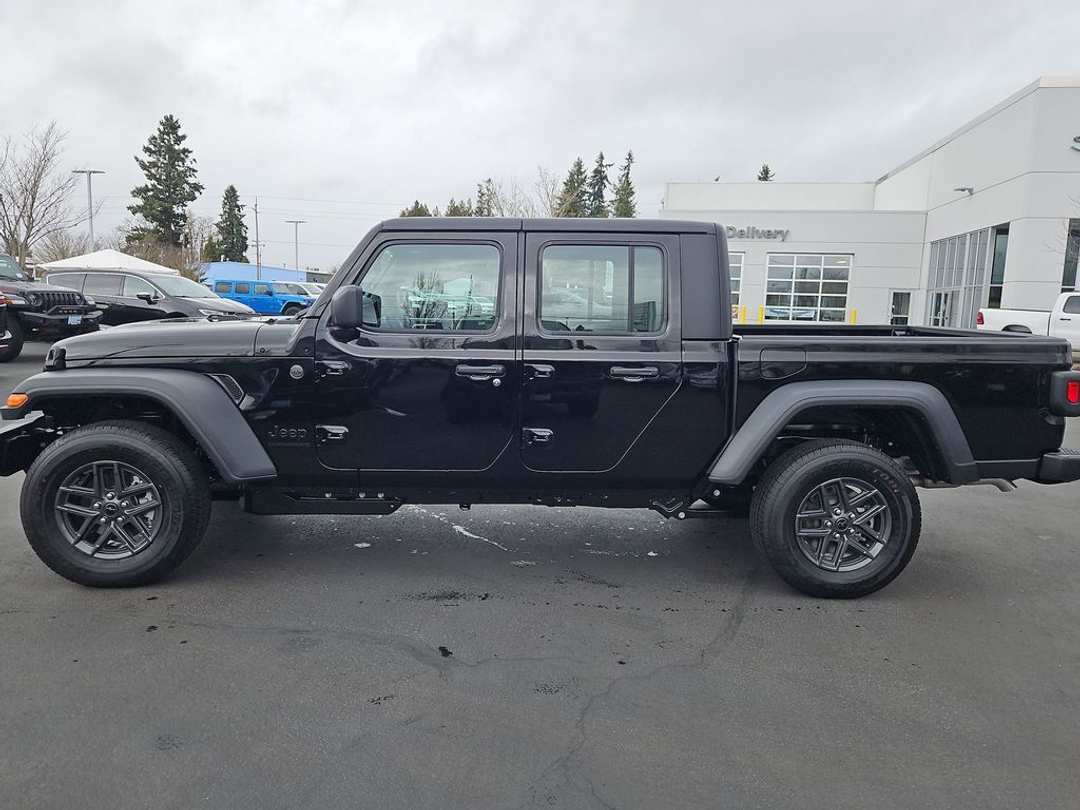 2026 Jeep Gladiator Sport - Image 3