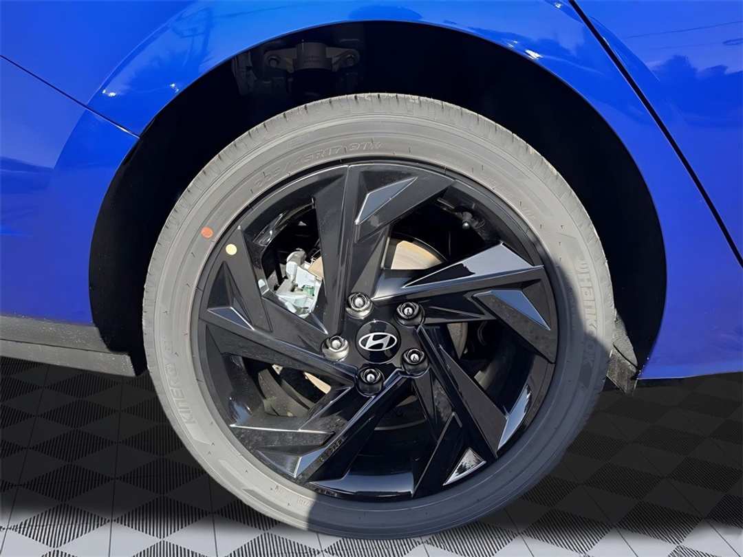 2026 Hyundai Elantra SEL Sport - Image 9