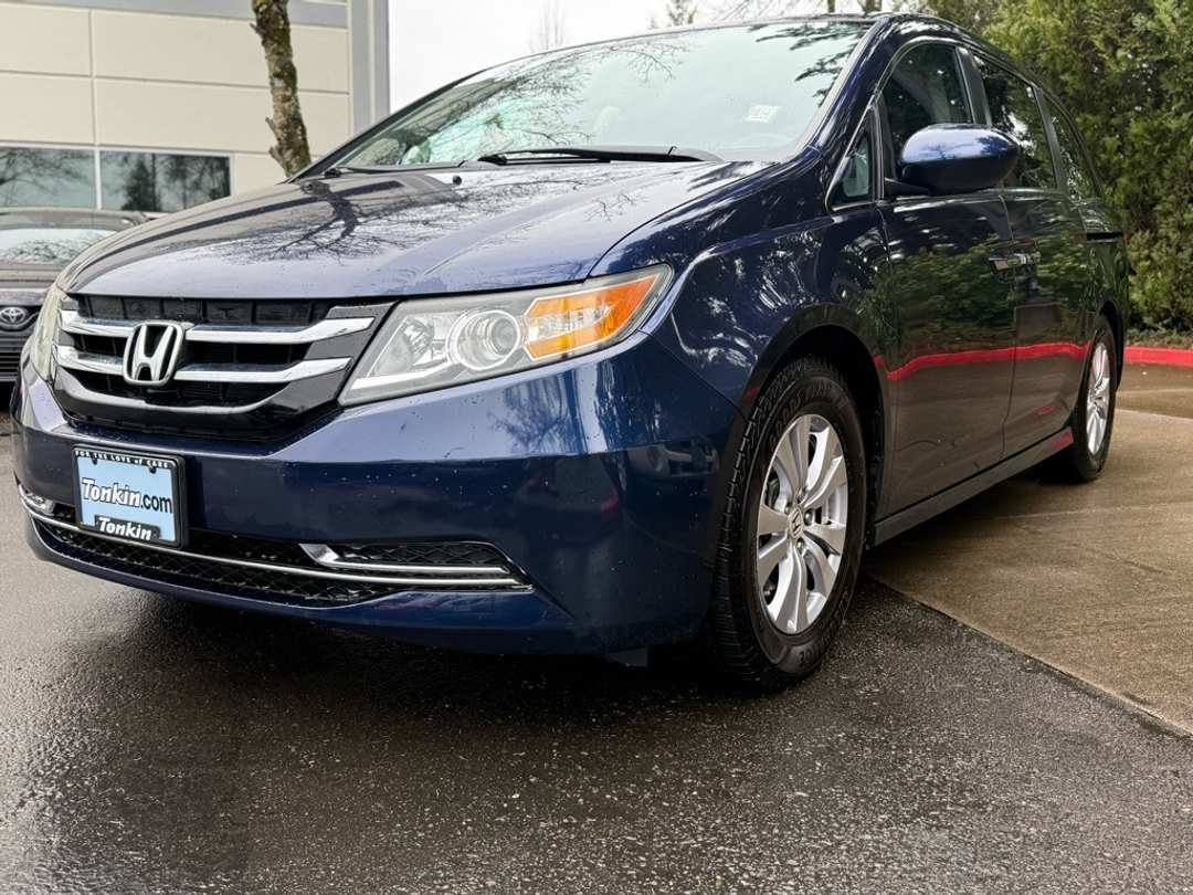 2015 Honda Odyssey EXL - Image 2