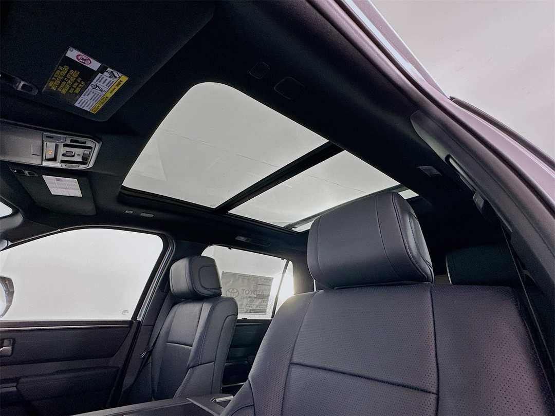 2026 Toyota Sequoia Platinum - Image 21