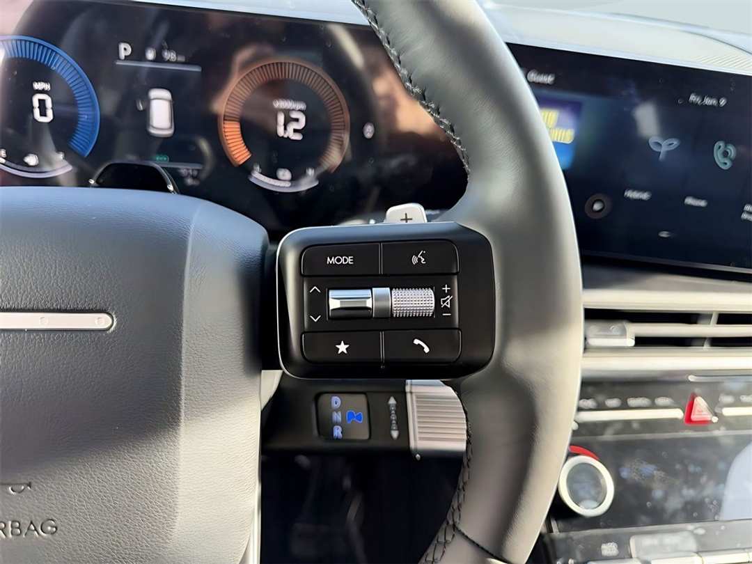 2026 Hyundai Santa Fe SEL - Image 17