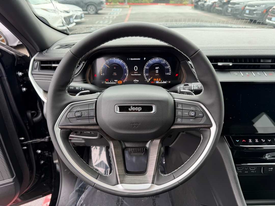 2026 Jeep Grand Cherokee Limited - Image 20