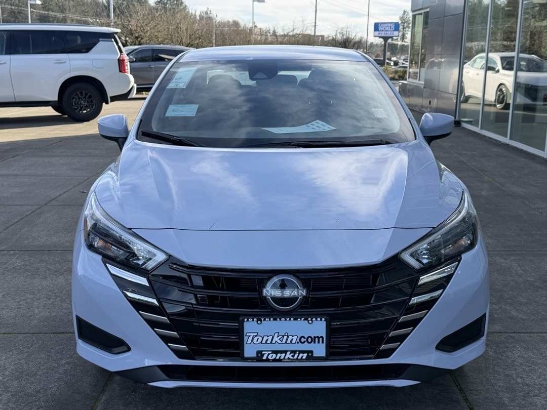 2025 Nissan Versa 1.6 SV - Image 3