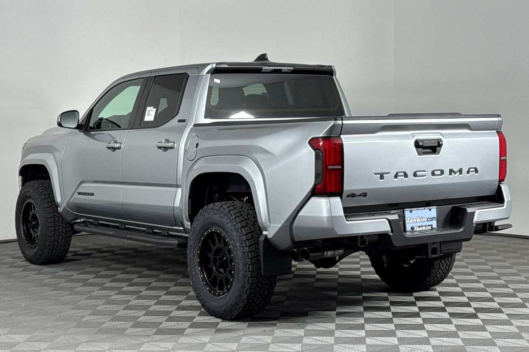 2025 Toyota Tacoma SR5 - Image 6