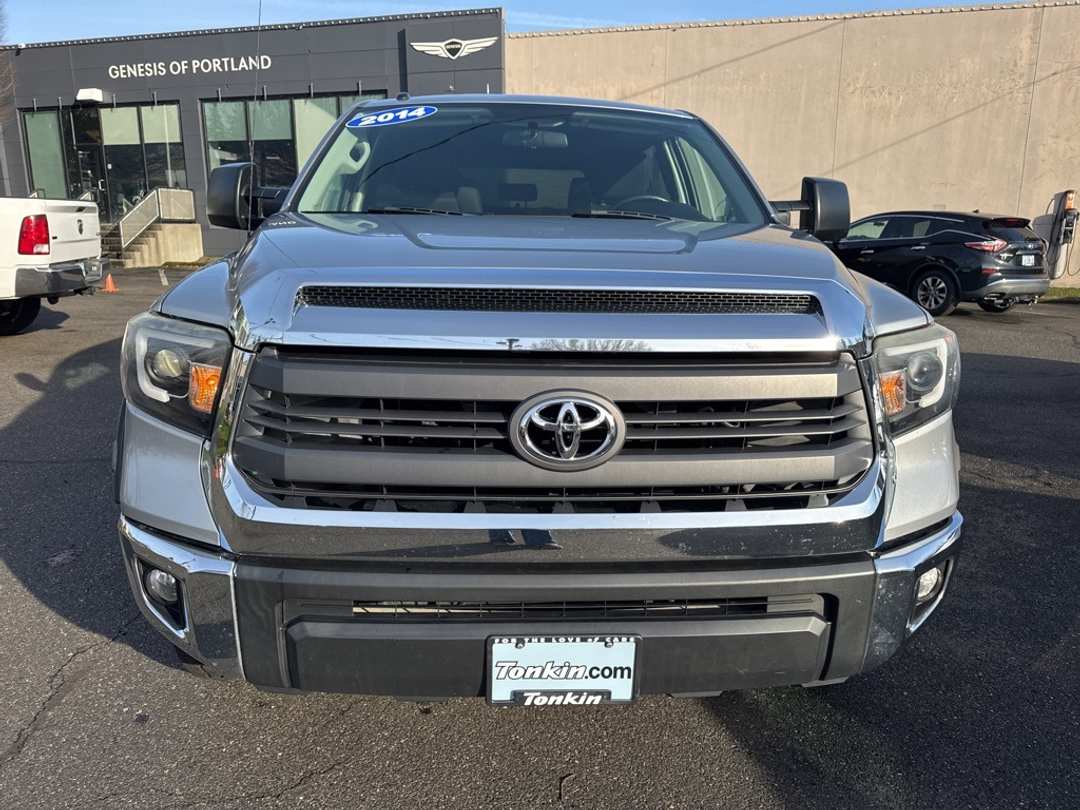 2014 Toyota Tundra SR5 - Image 2