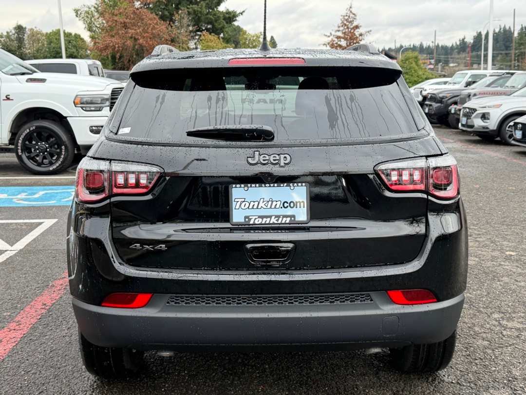 2026 Jeep Compass Latitude - Image 8