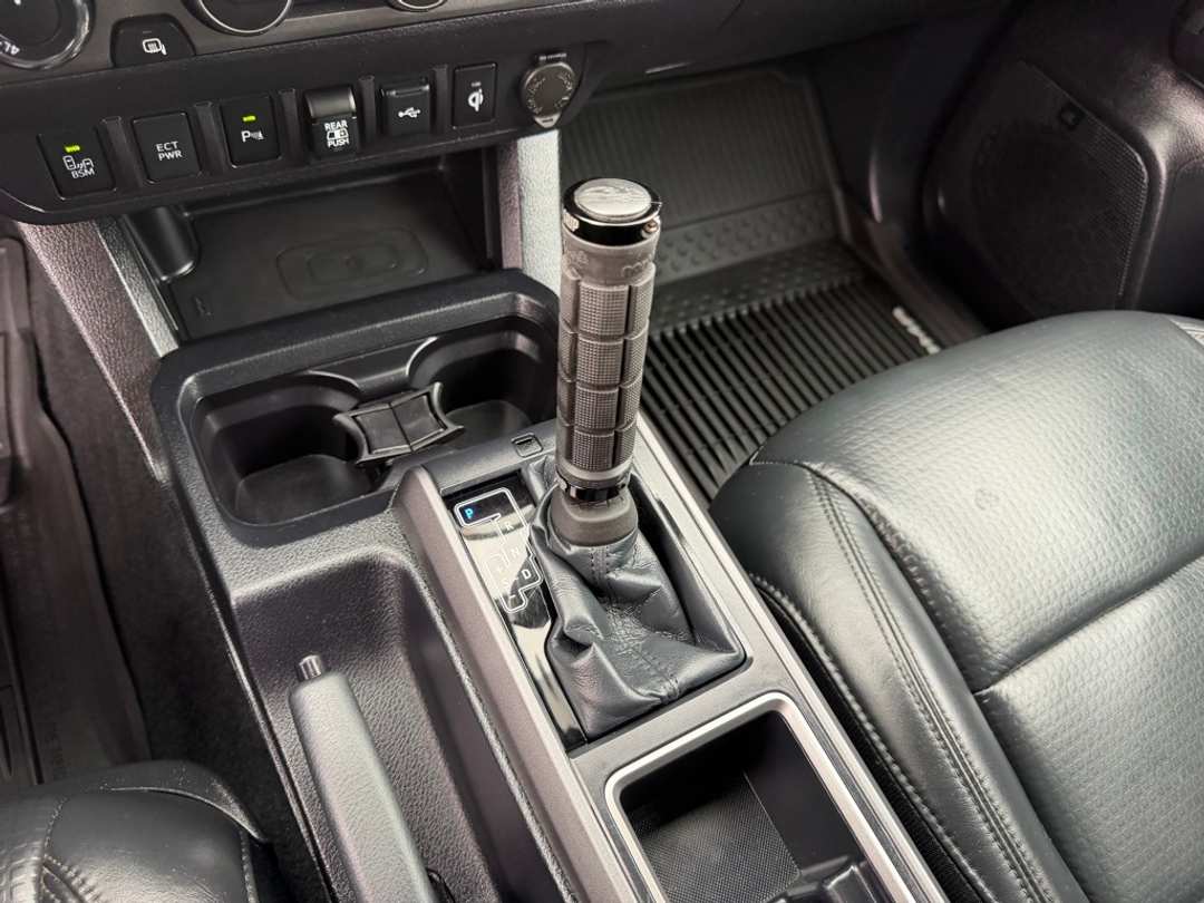 2020 Toyota Tacoma TRD OffRoad - Image 25