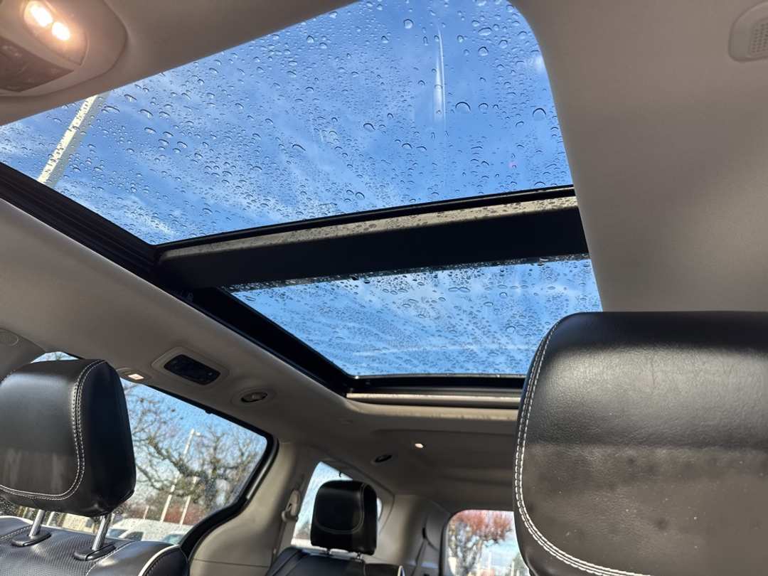 2022 Chrysler Pacifica Limited - Image 13