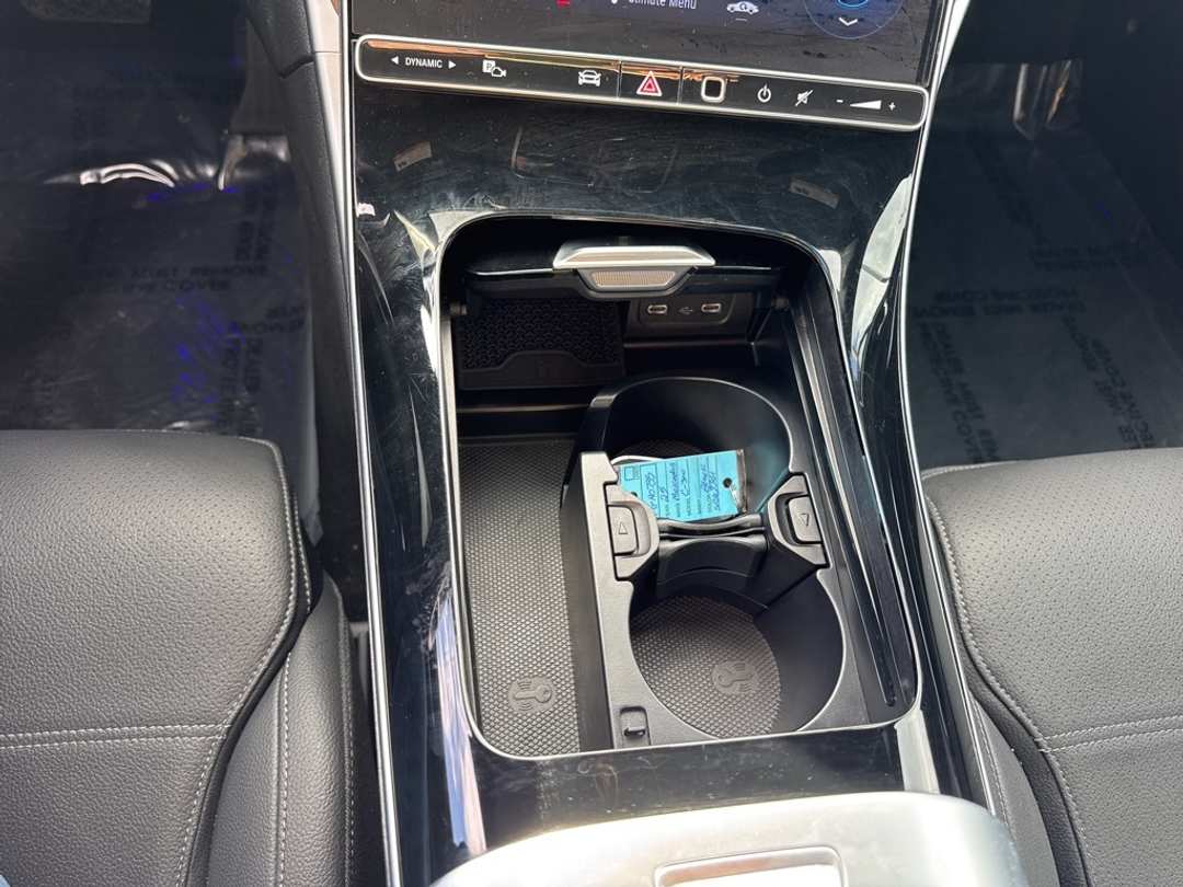 2025 Mercedes-Benz C-Class C 300 - Image 24