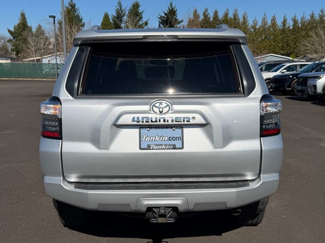 2017 Toyota 4Runner SR5 - Image 7