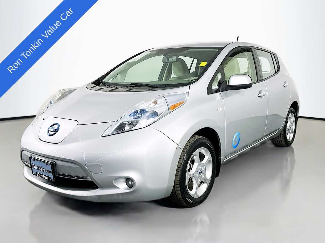 2011 Nissan LEAF SL - Image 4