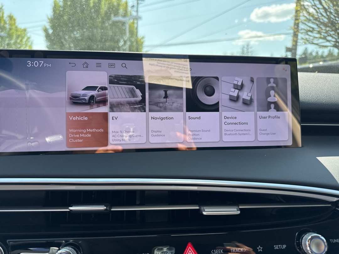 2026 Genesis Electrified Gv70 - Image 20