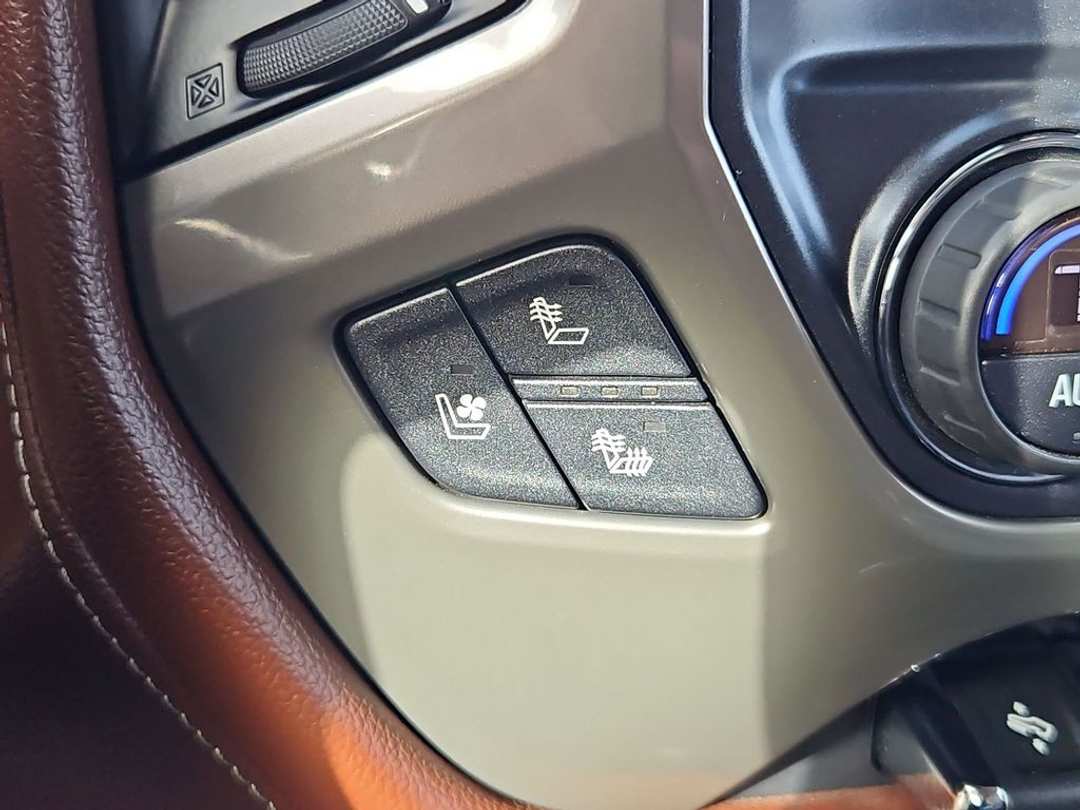 2017 Chevrolet Silverado 1500 High Country - Image 34