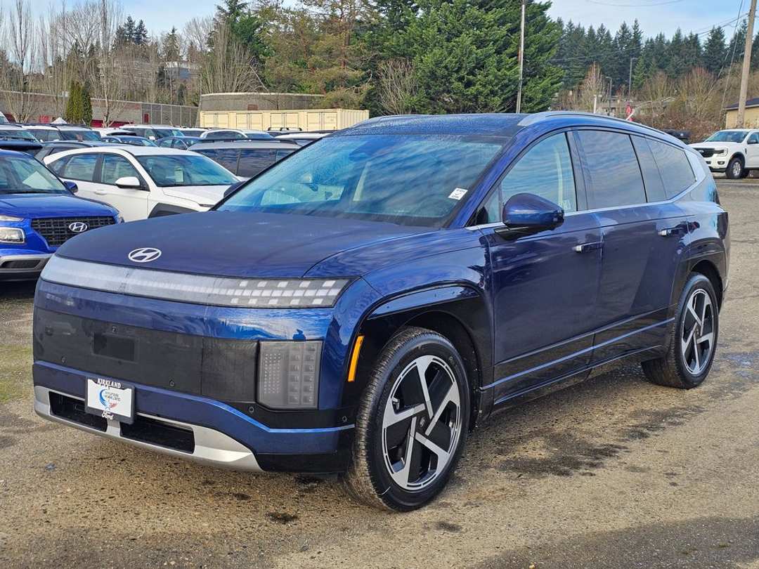 2026 Hyundai Ioniq 9 Performance Limited - Image 3