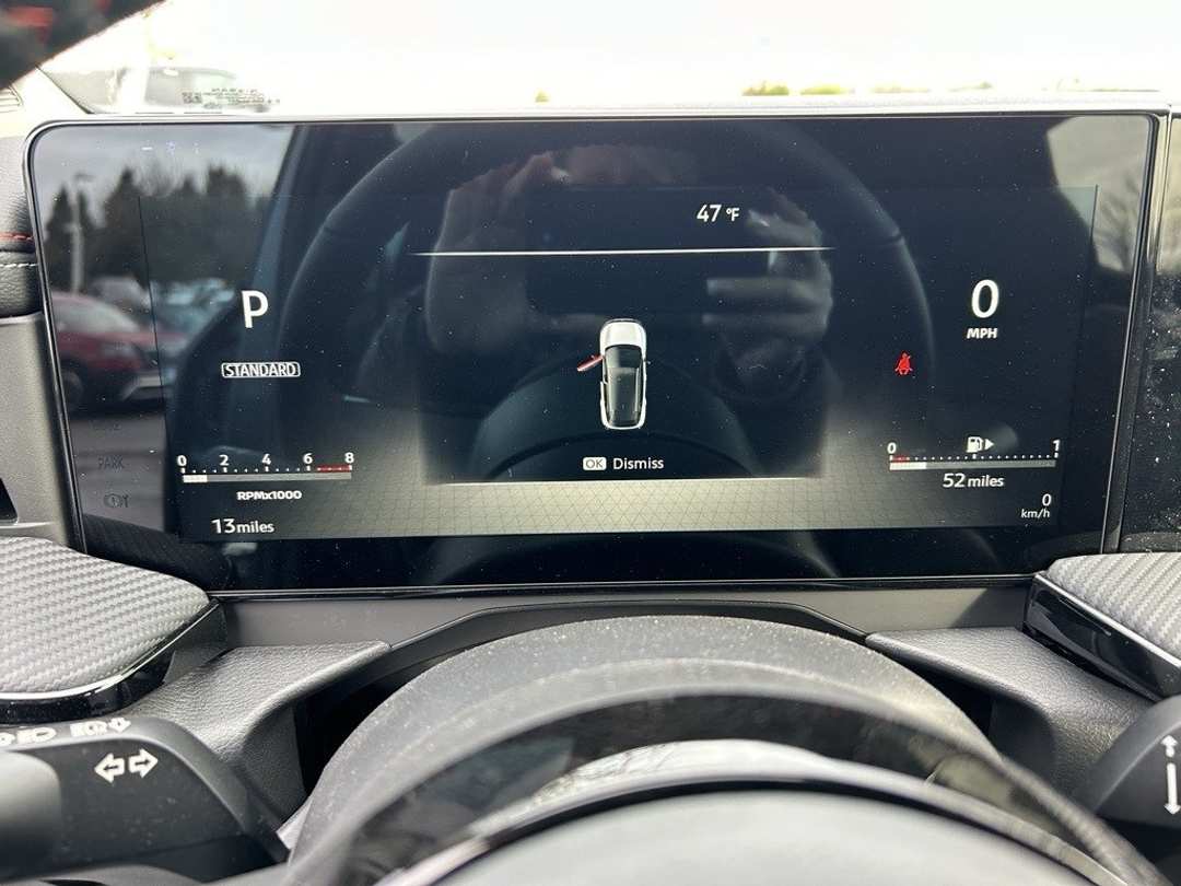 2025 Nissan Kicks SR - Image 15