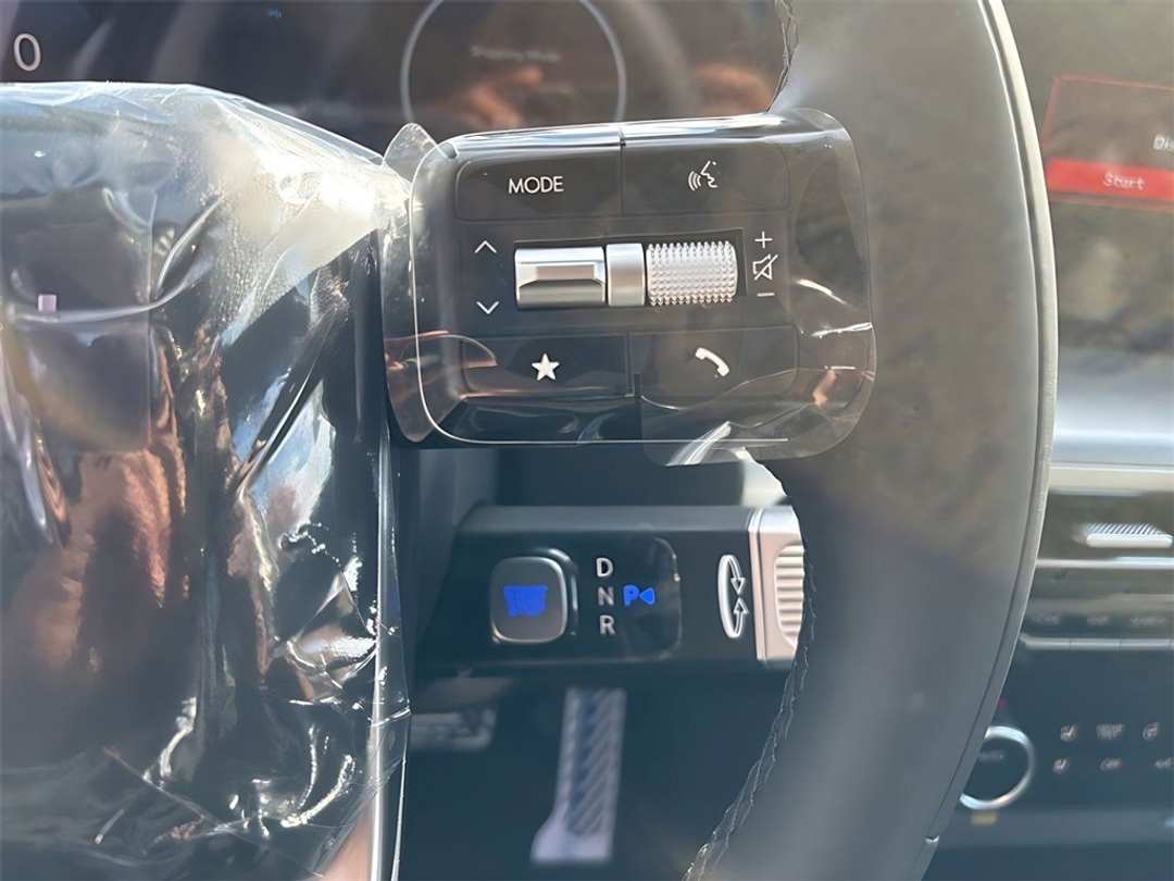 2026 Hyundai Ioniq 9 Performance Calligraphy - Image 24