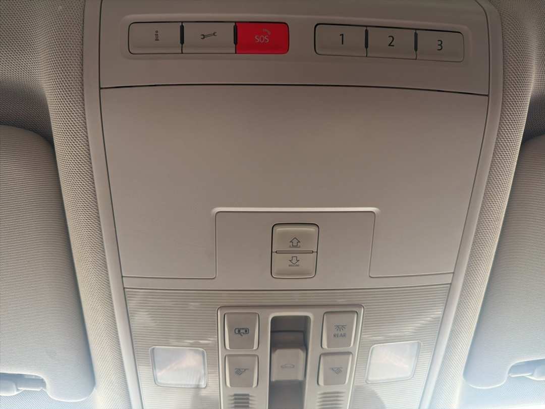 2018 Volkswagen Atlas SEL - Image 42