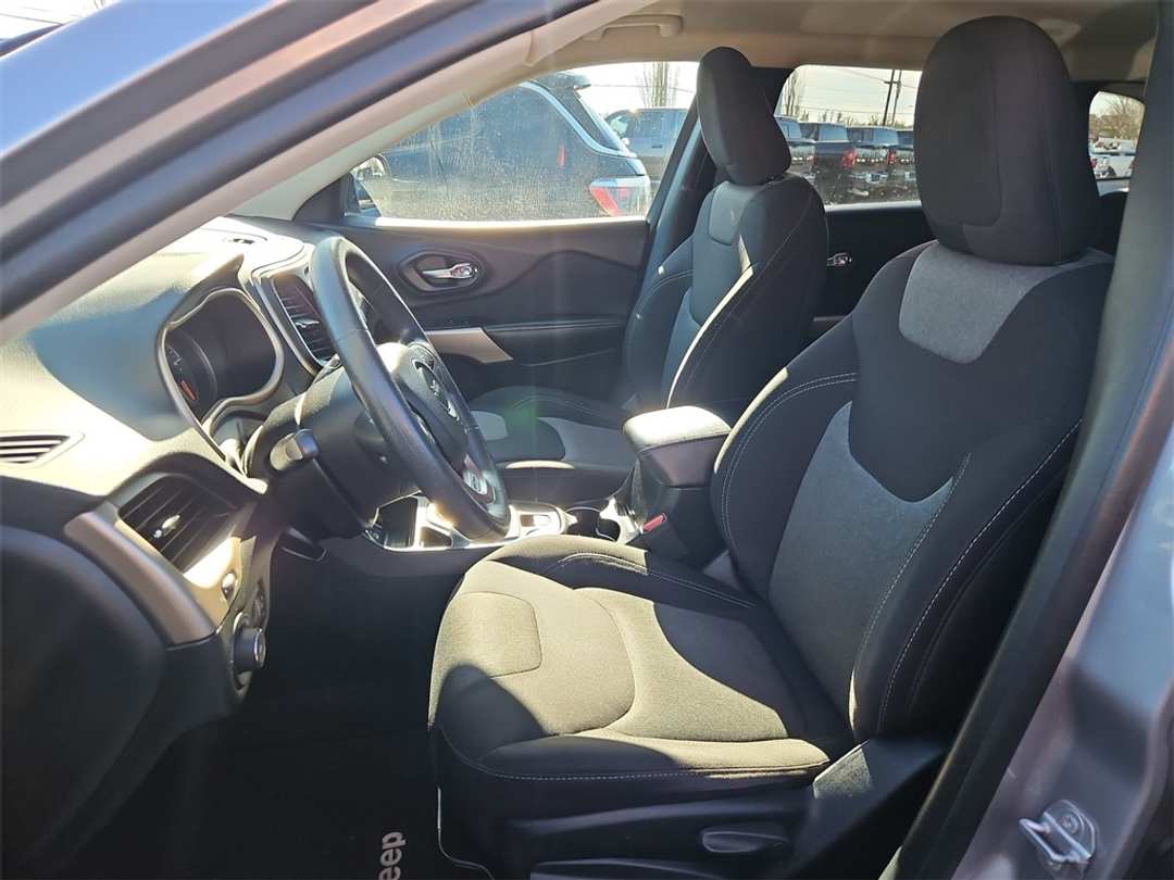 2018 Jeep Cherokee Altitude - Image 21