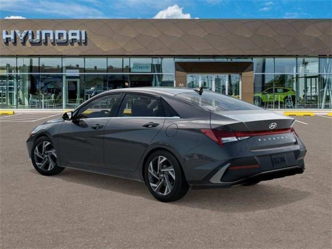 2026 Hyundai Elantra Limited - Image 5