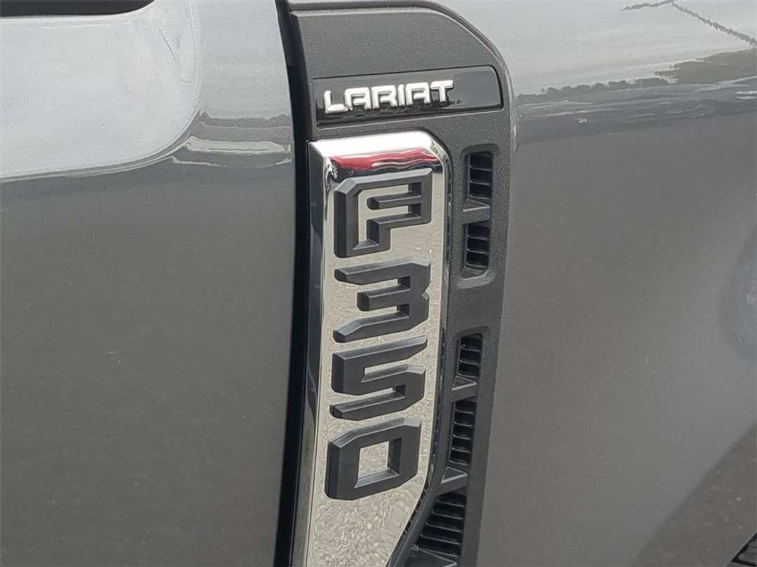 2026 Ford F-350Sd Lariat - Image 29