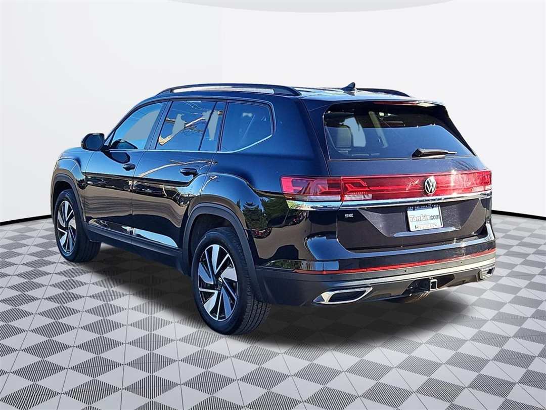 2025 Volkswagen Atlas 2.0T SE w/Technology - Image 4