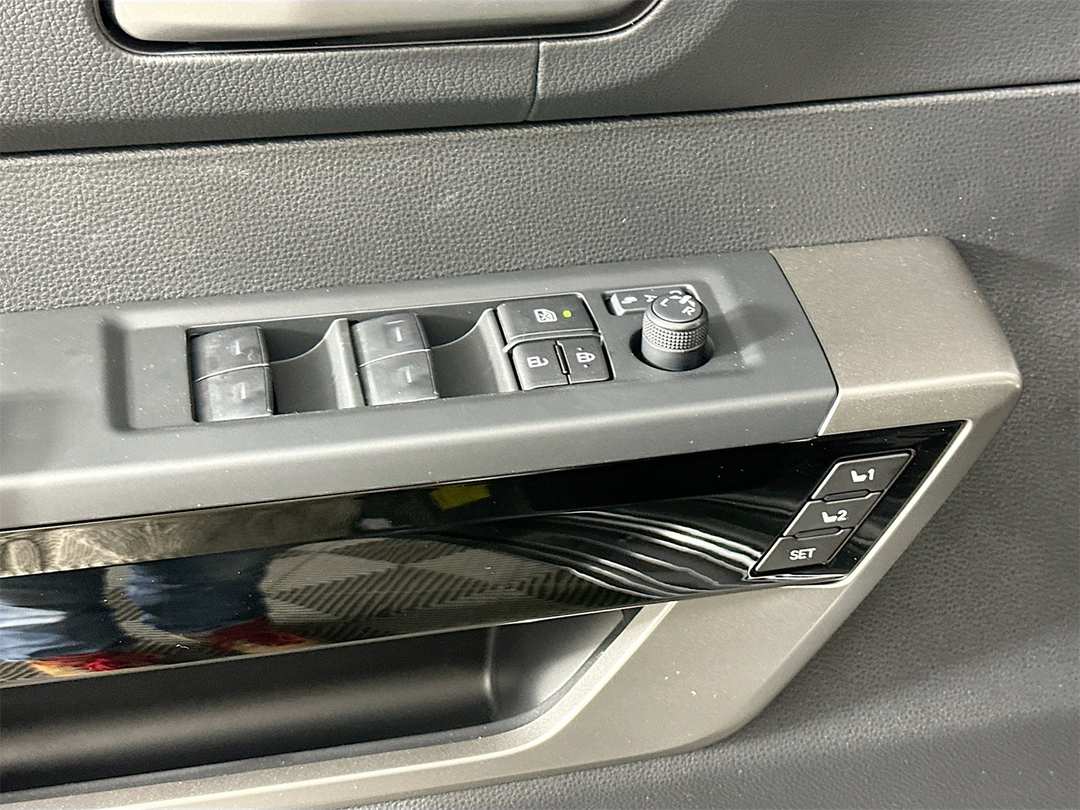 2026 Toyota Tundra Limited - Image 18