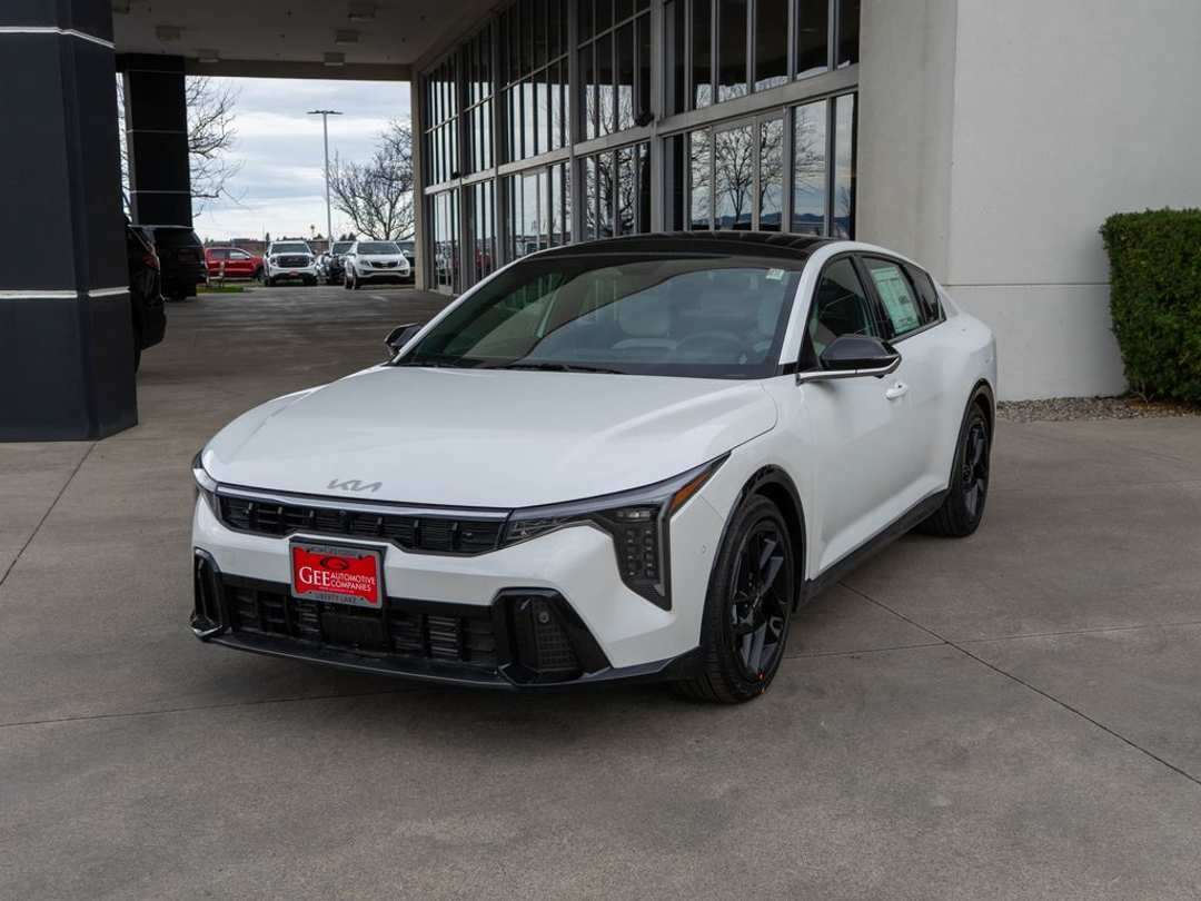 2026 Kia K4 GTLine Turbo - Image 3