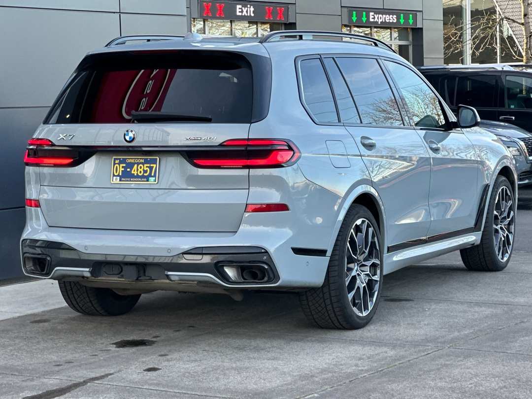2024 BMW X7 xDrive40i - Image 3