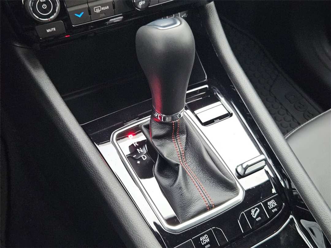 2026 Jeep Compass Trailhawk - Image 18