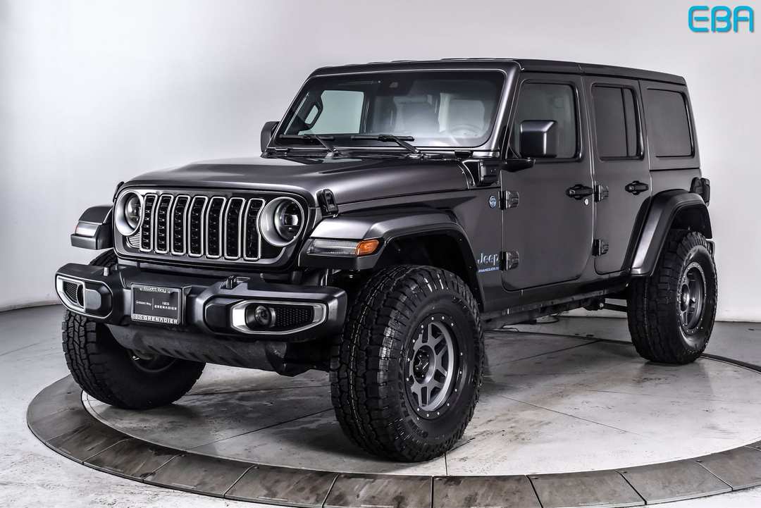2025 Jeep Wrangler Sahara 4xe - Image 2
