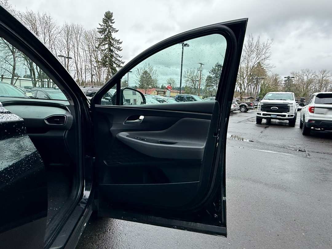 2022 Hyundai Santa Fe SEL - Image 17