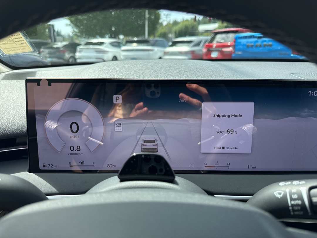 2026 Genesis Gv70 2.5T - Image 23