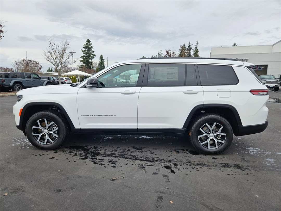 2025 Jeep Grand Cherokee L Limited - Image 3