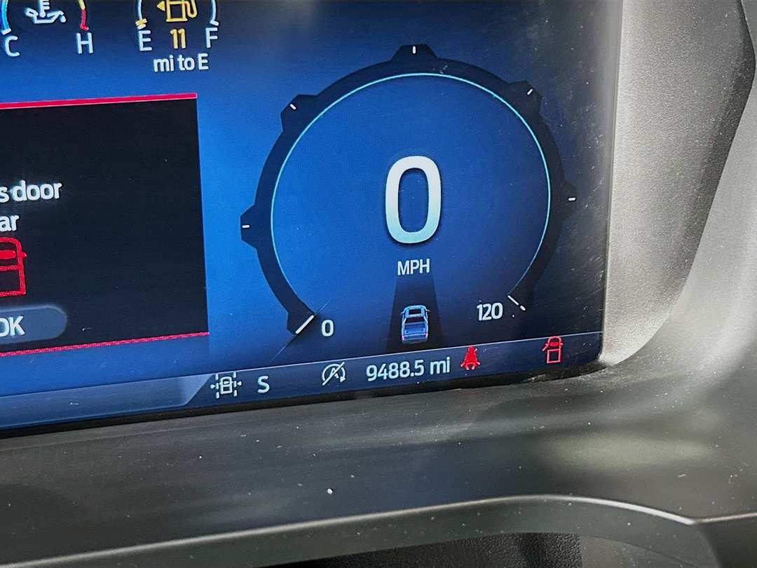 2025 Ford F-150 XLT - Image 13