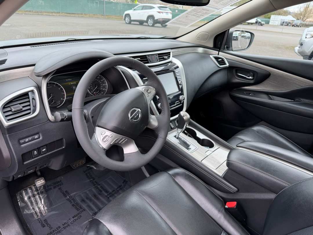 2017 Nissan Murano SL - Image 16